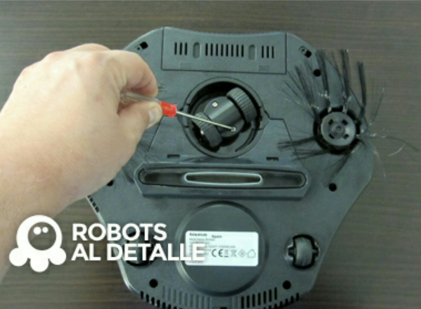 รีวิวหุ่นยนต์ดูดฝุ่น Eazy bots